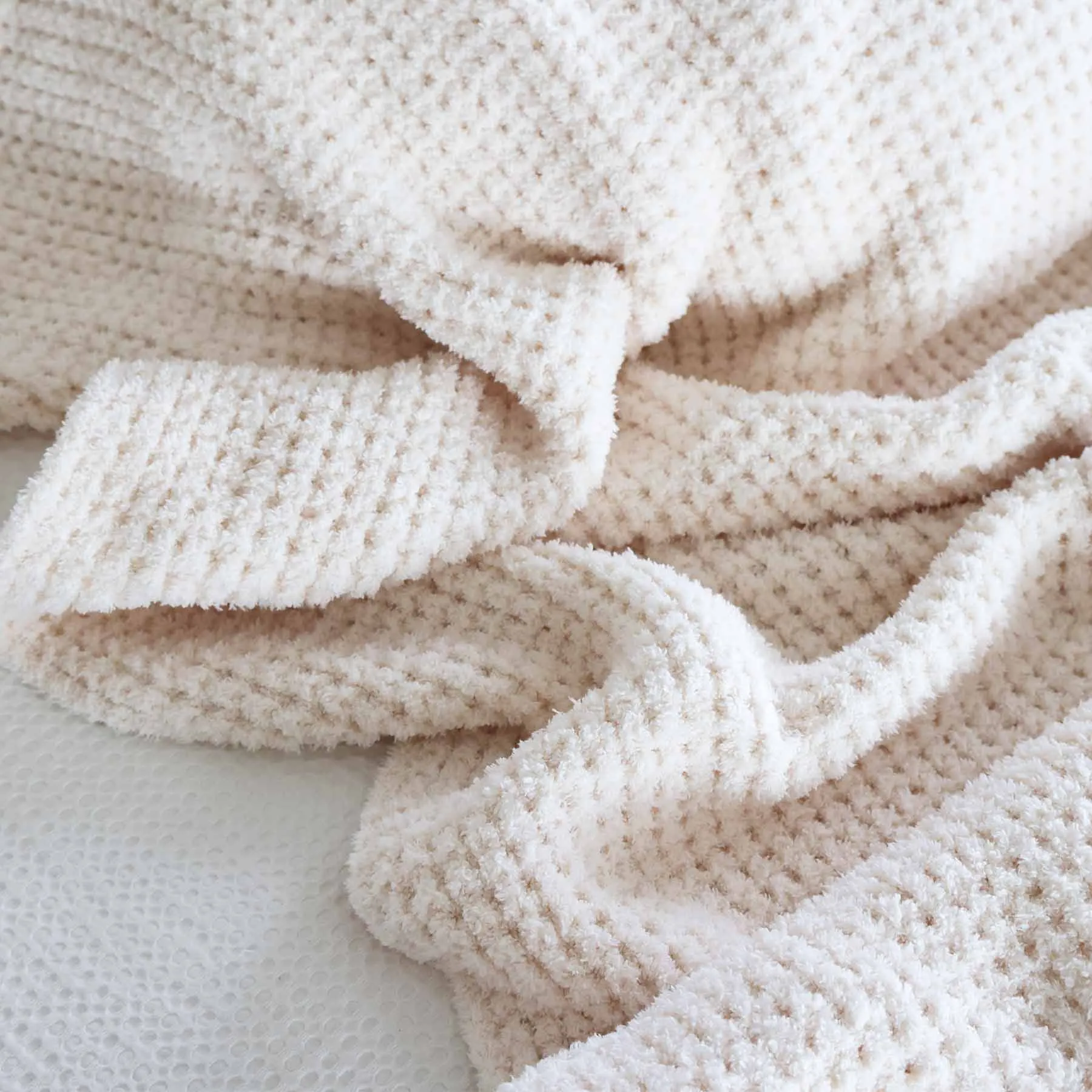 CuddleLane™ Luxe Waffle Blankets | Whisper*