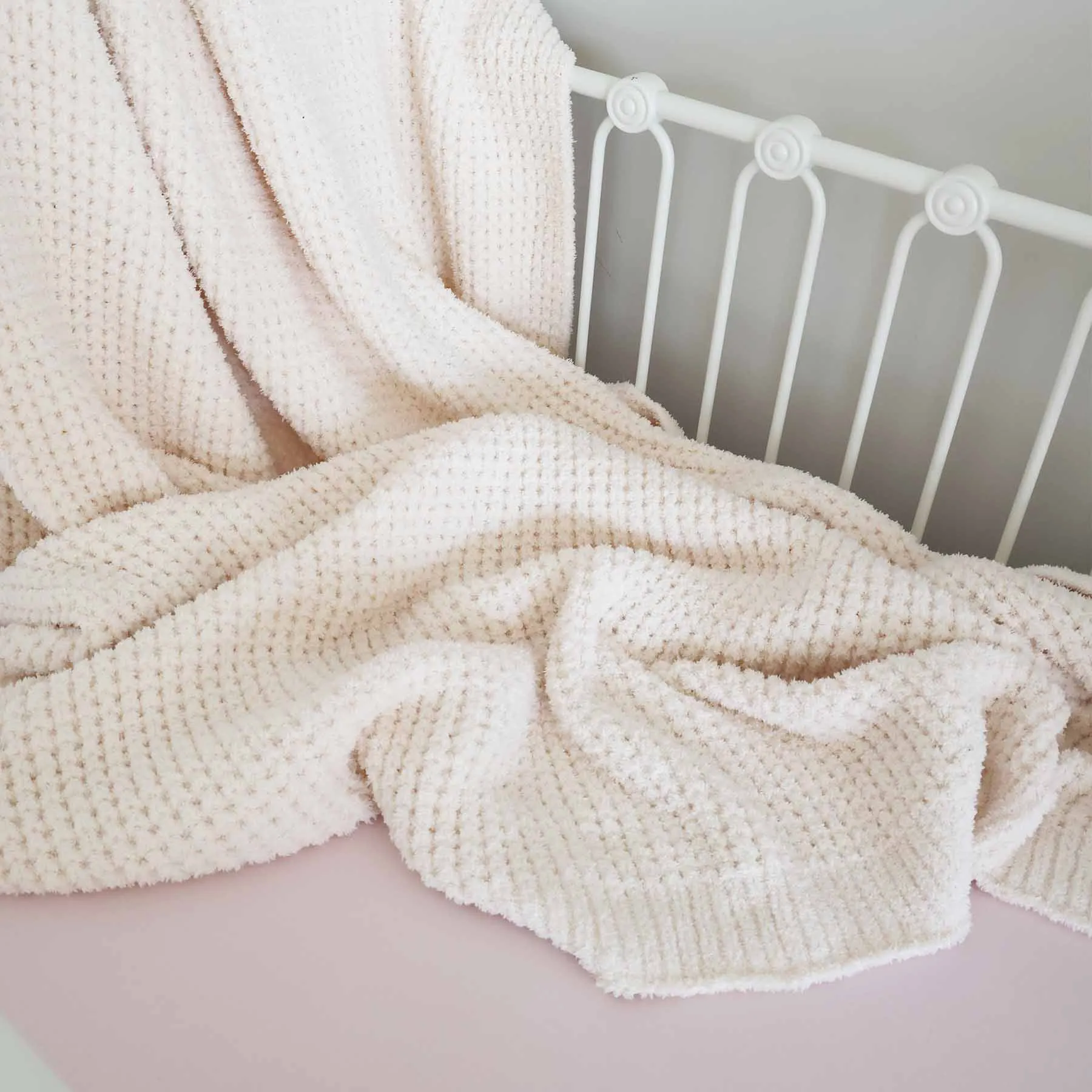 CuddleLane™ Luxe Waffle Blankets | Whisper*