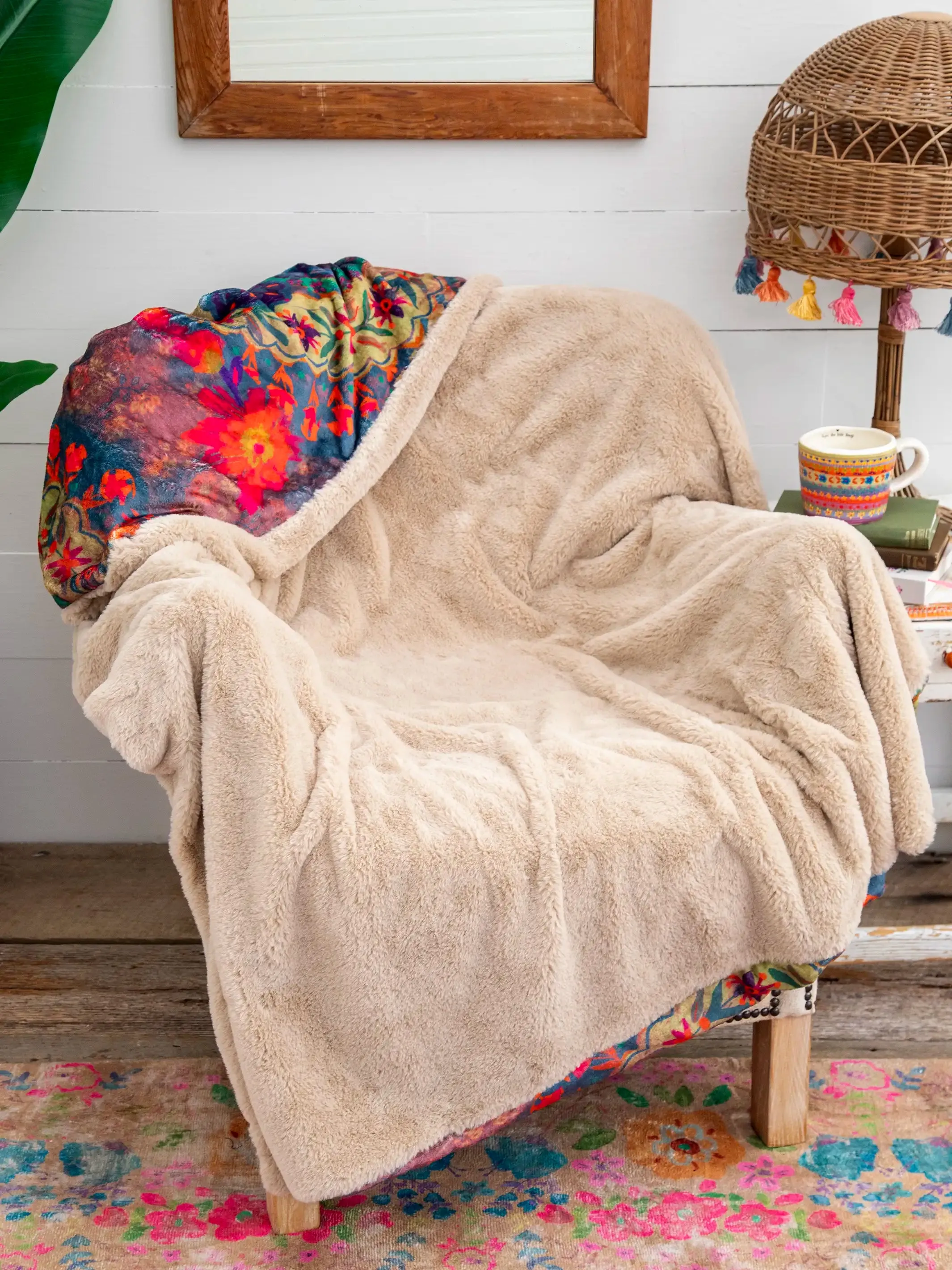 Faux Fur Throw Blanket - Fuchsia Mandala