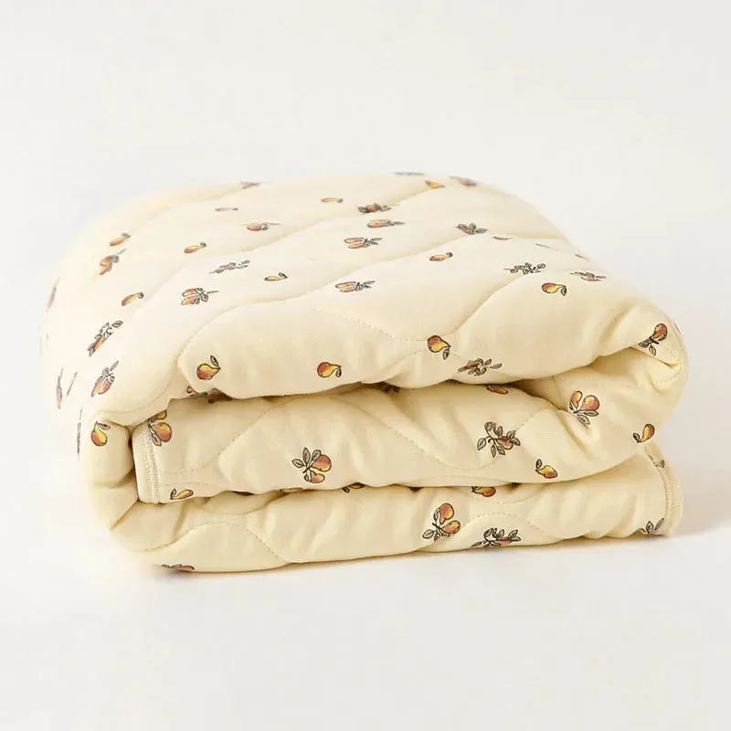 Print Quilted Blanket