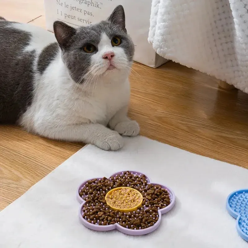 Sunflower Silicone Lick Mat for Cats - Anxiety Relief Feeding Pad with Suction Cups